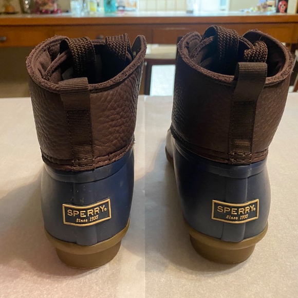Sperry Saltwater 2-Eye Leather Brown/Navy 8.5 M (B) - Picture 7 of 12
